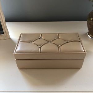 NWT Tuscan Designs jewelry case